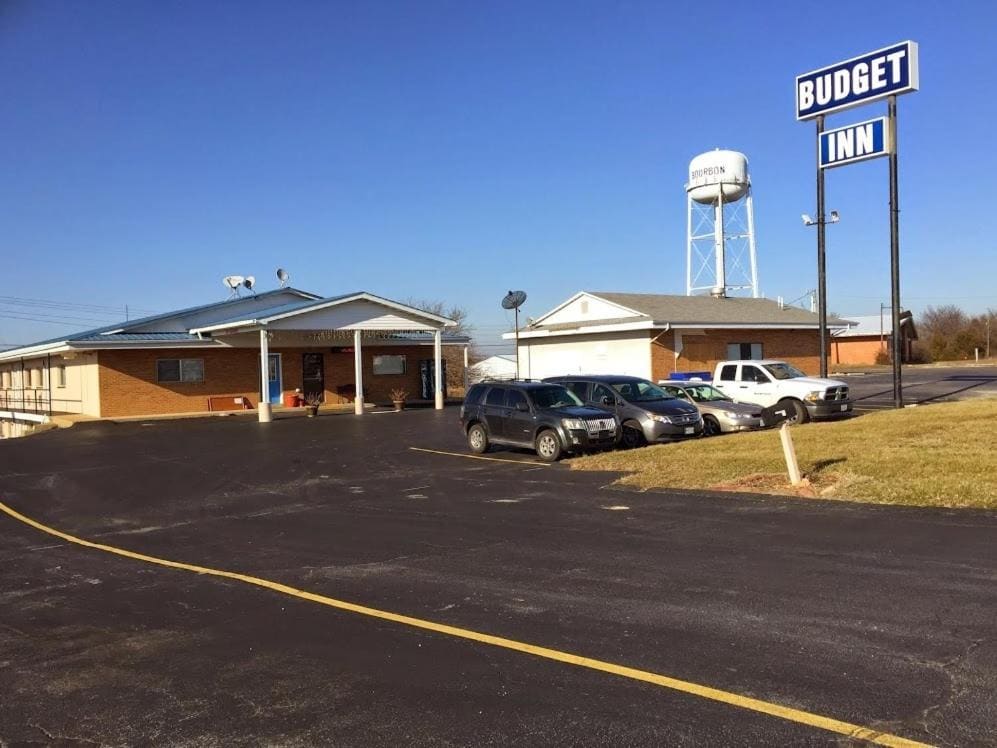 Budget Inn Motel - Main view