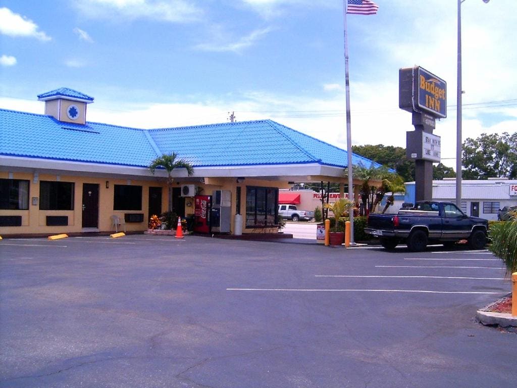 Budget Inn of Okeechobee - View 4