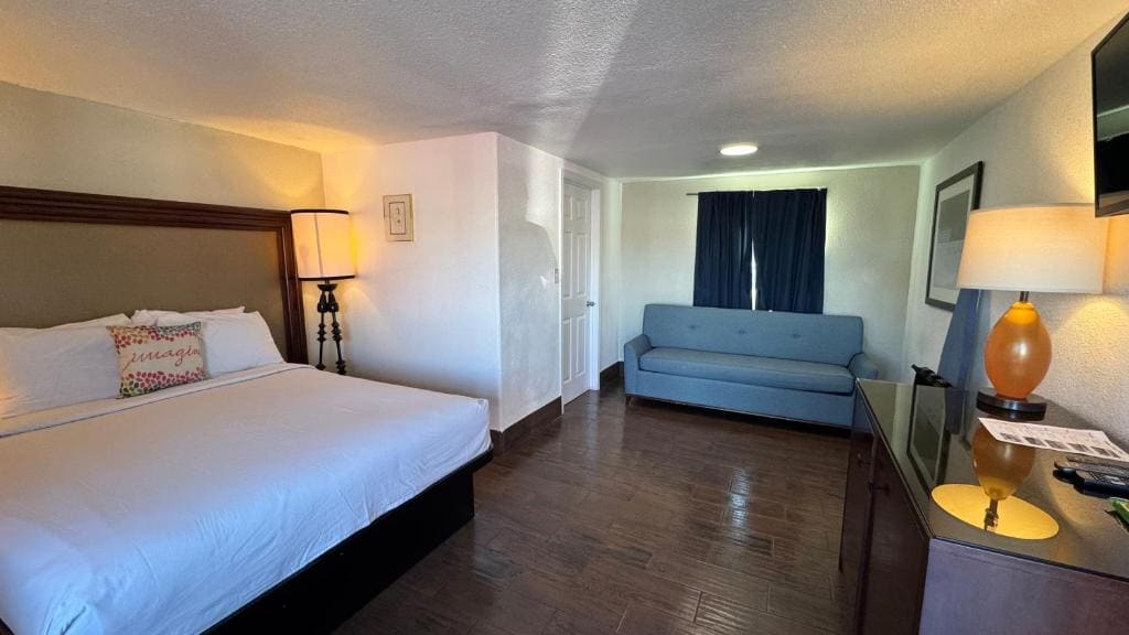 Budget Motel - View 6