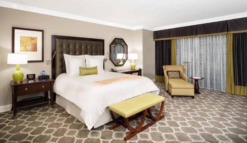 Caesars Palace Las Vegas by Suiteness - View 2