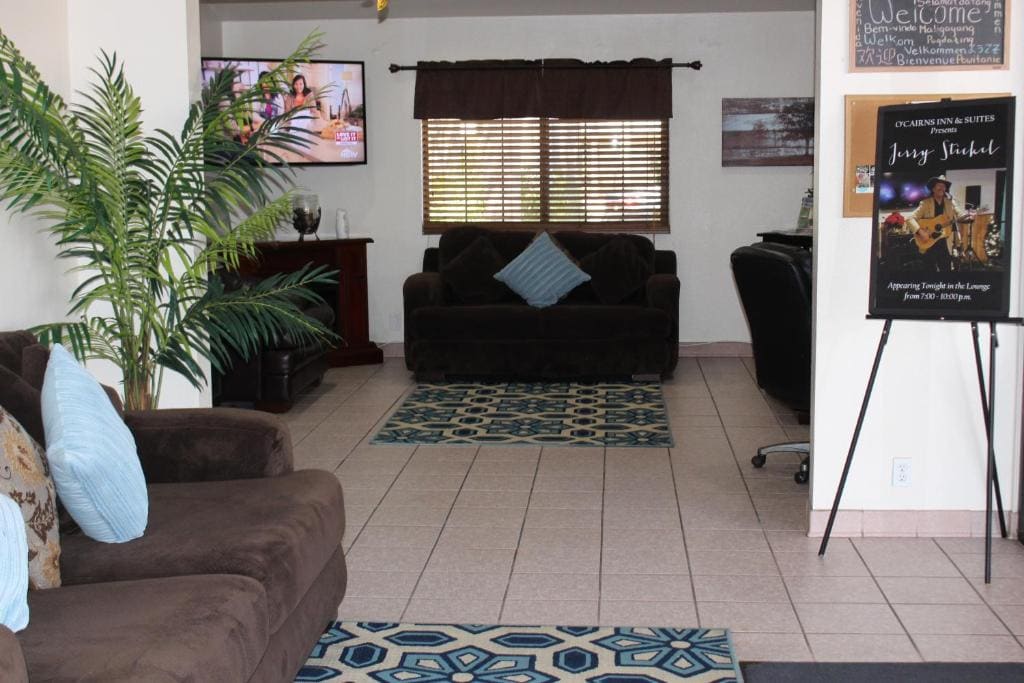 O'Cairns Inn and Suites - View 7