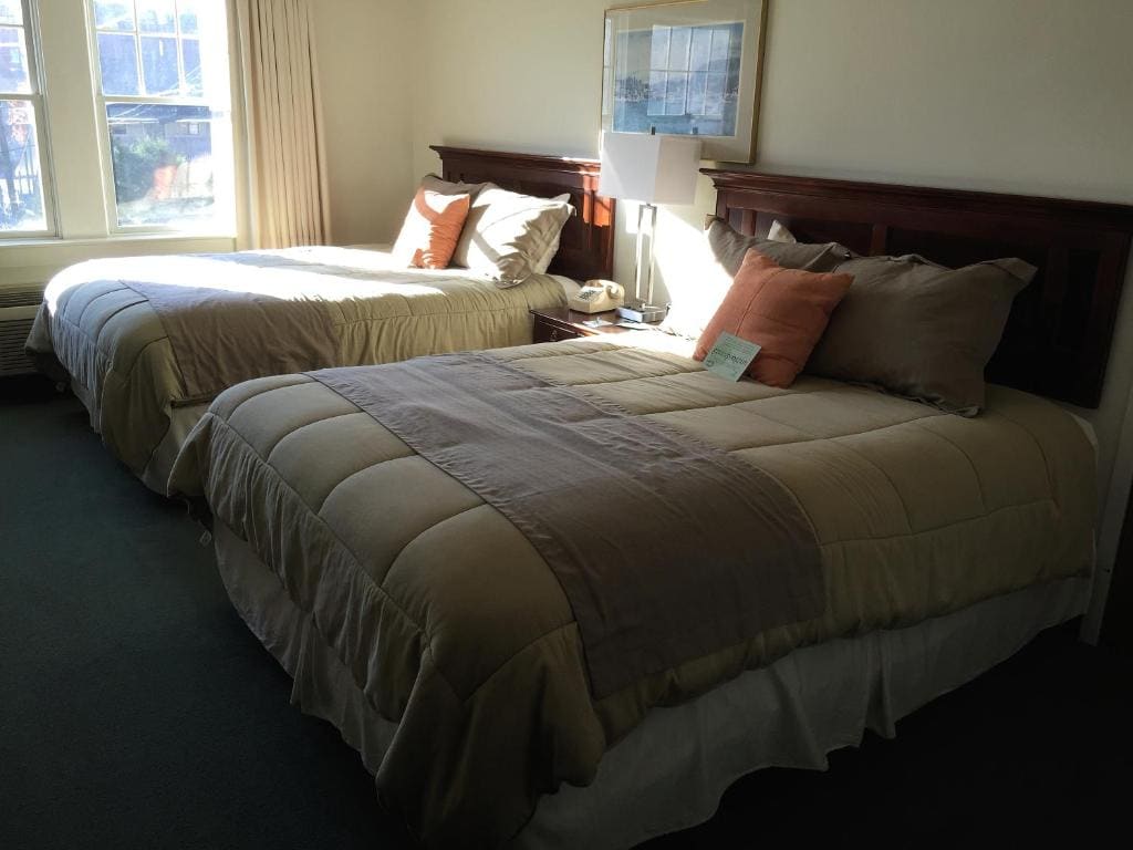 Camden Riverhouse Hotel and Inn - View 3