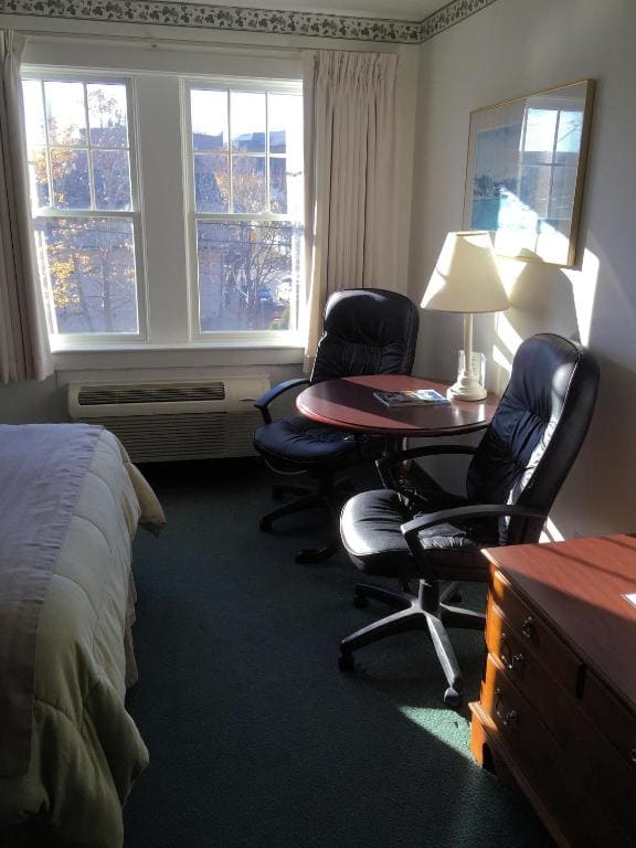 Camden Riverhouse Hotel and Inn - View 2