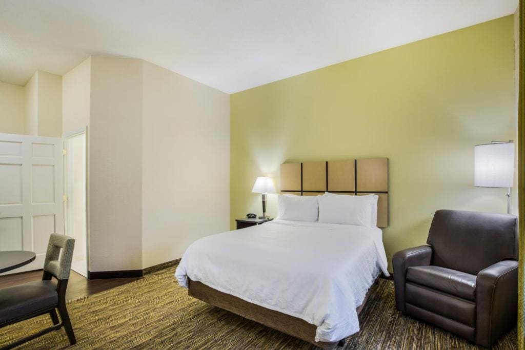 Candlewood Suites Virginia Beach Town Center by IHG - View 2
