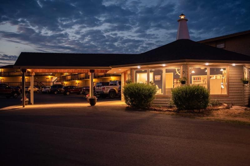 Capt Thomson's Resort - Main view