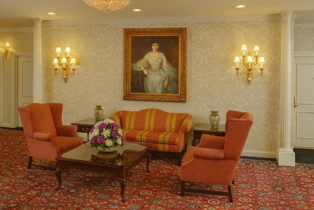 Carlyle Hotel - View 4