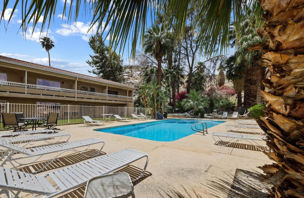 Sol Springs Inn - View 3