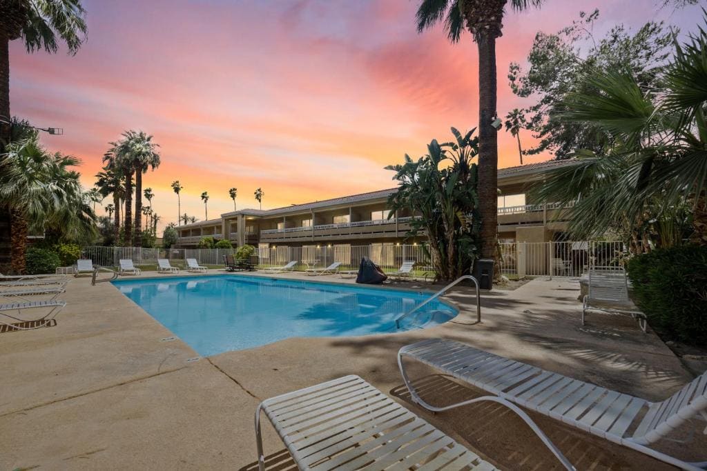 Sol Springs Inn - View 5