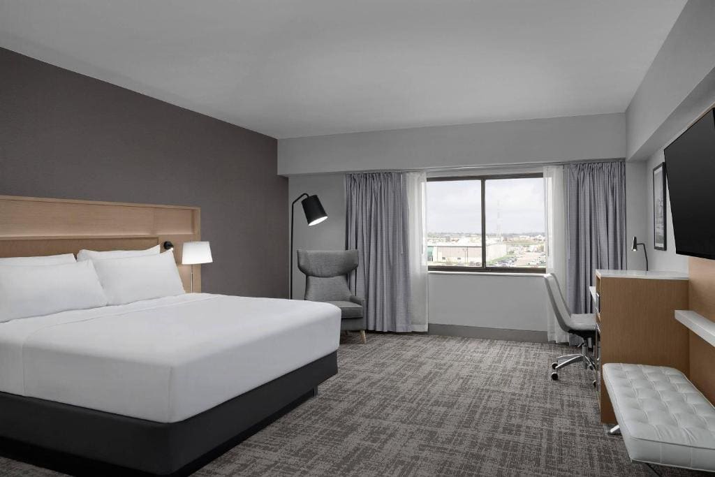 Radisson Hotel Cedar Rapids - View 7