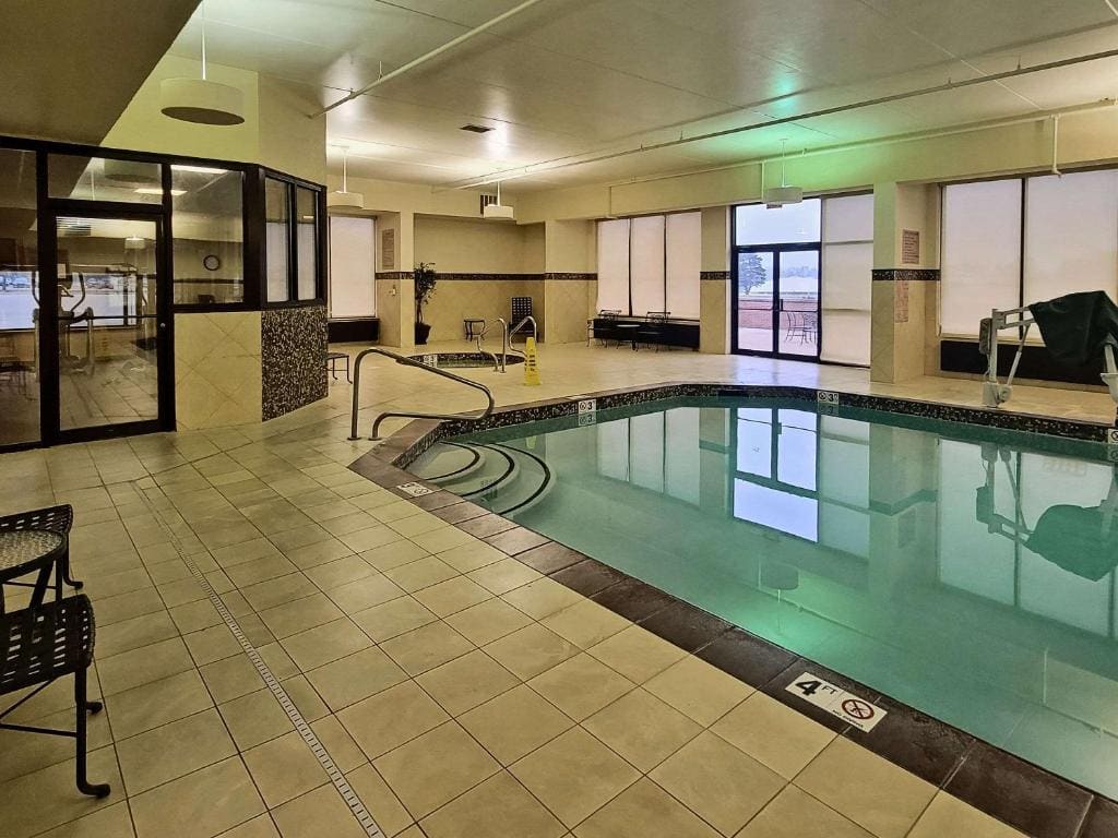 Radisson Hotel Cedar Rapids - View 6