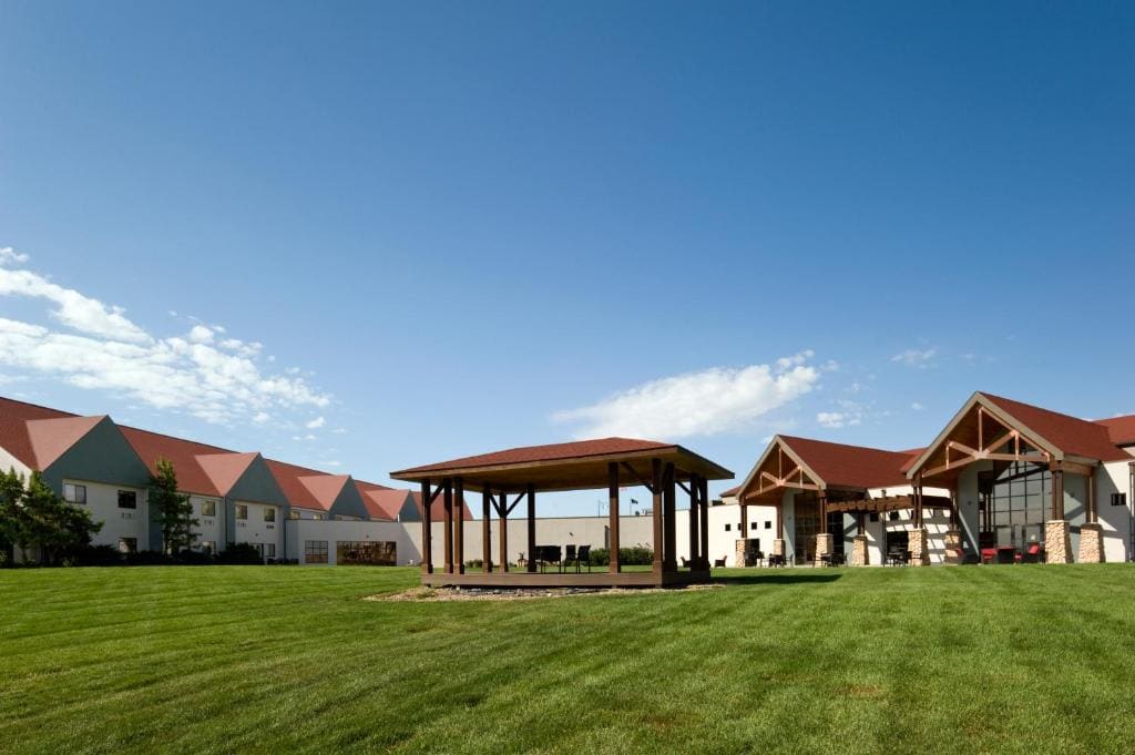 Cedar Shore Resort - Main view