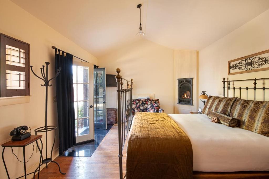 Chamberlin Inn - View 7
