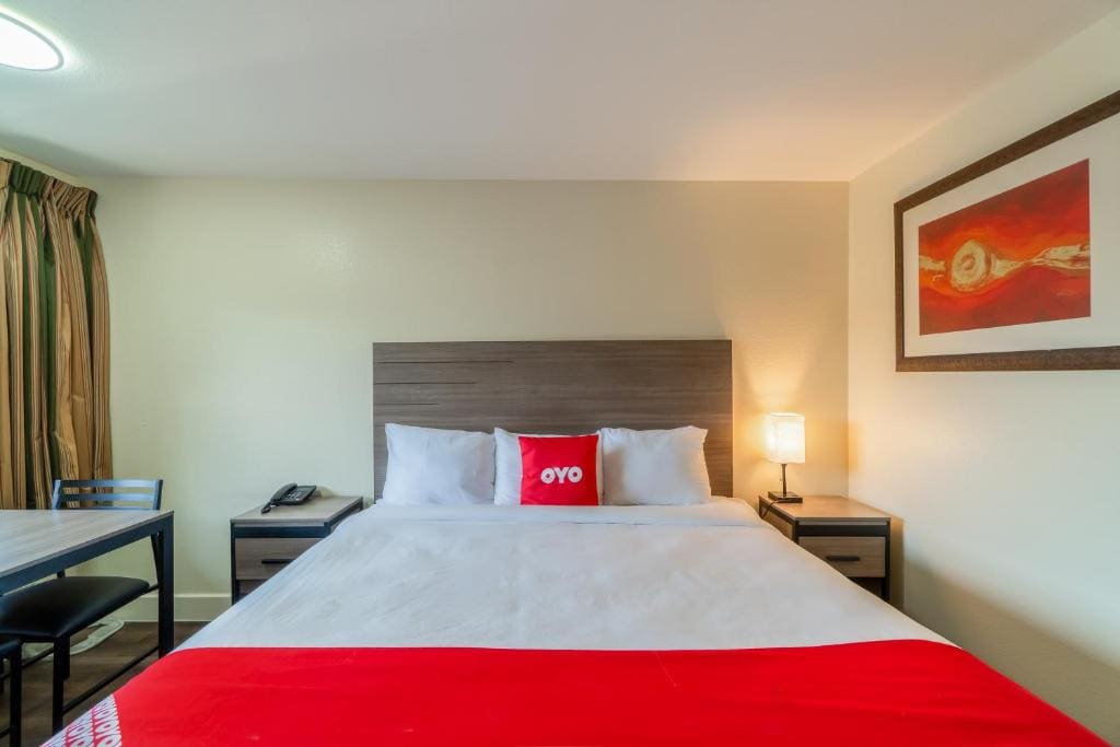 OYO Hotel Houston N Fm-1960 Champions TX - View 7