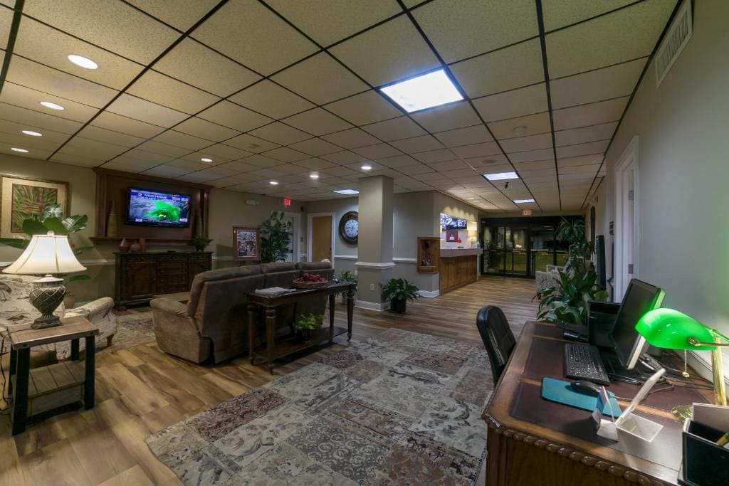 Moncks Corner Inn - View 5