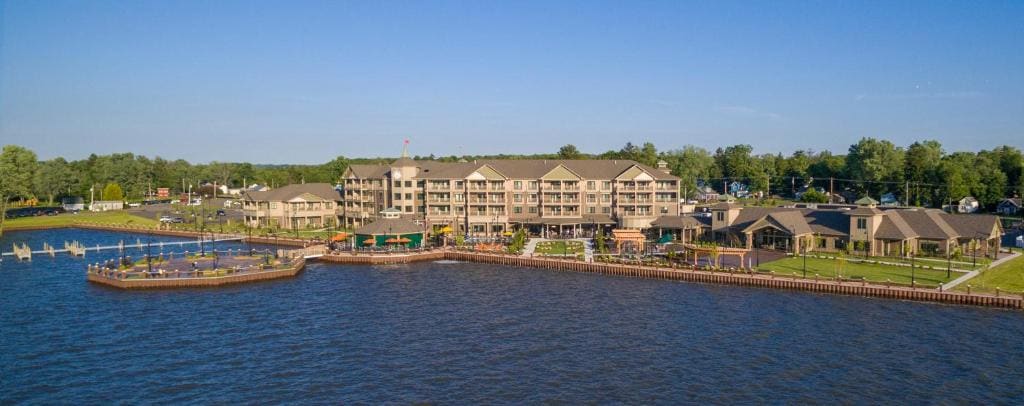 Chautauqua Harbor Hotel - Jamestown - Main view