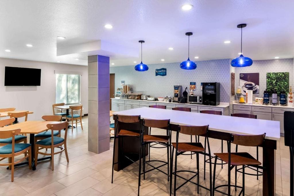 Clarion Pointe Fort Worth East - Arlington - View 5