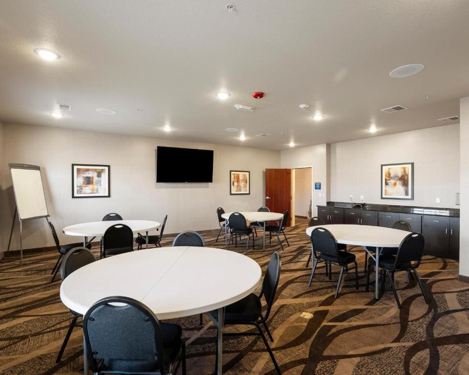 Cobblestone Hotel & Suites - Ephraim - View 4