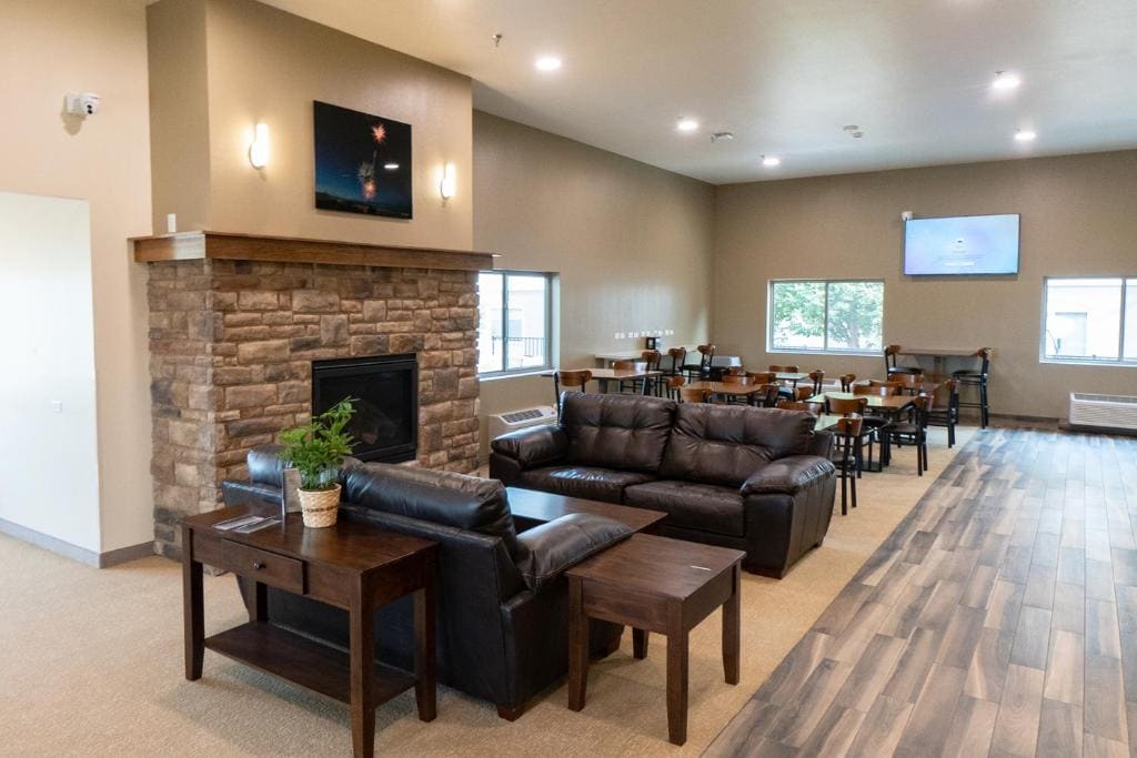Cobblestone Hotel & Suites-Sheldon - View 4