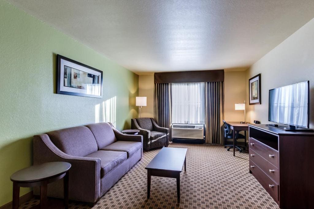 Cobblestone Inn & Suites - Waverly - View 7