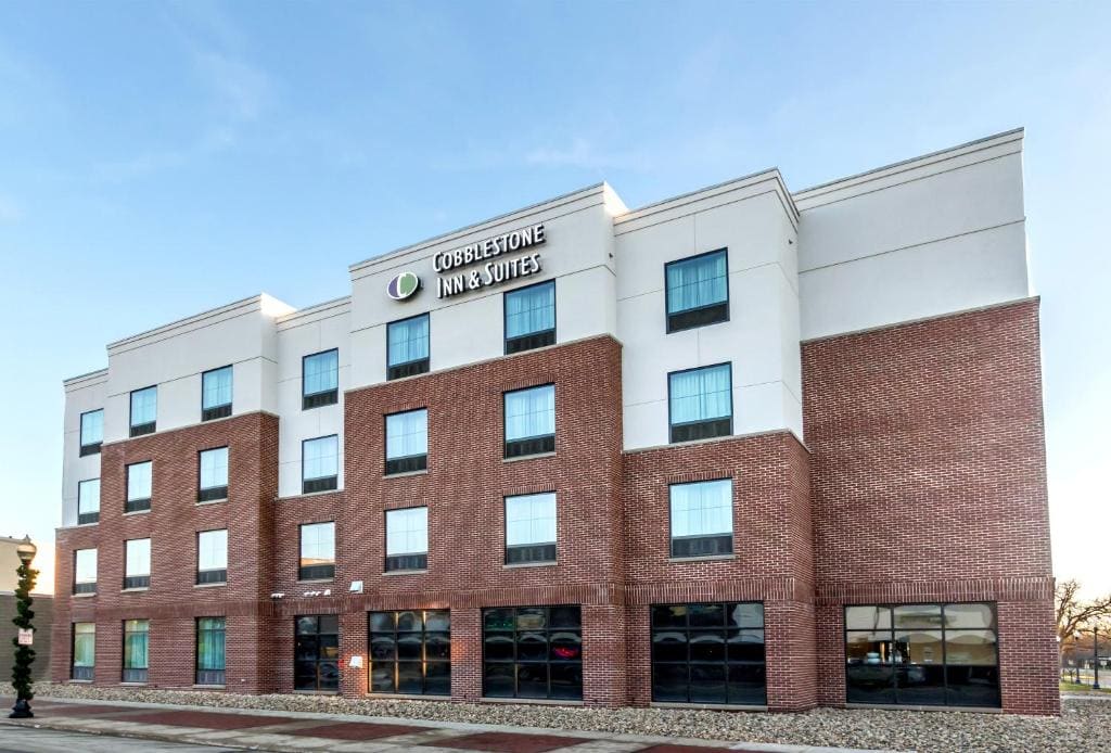 Cobblestone Inn & Suites - Waverly - Main view