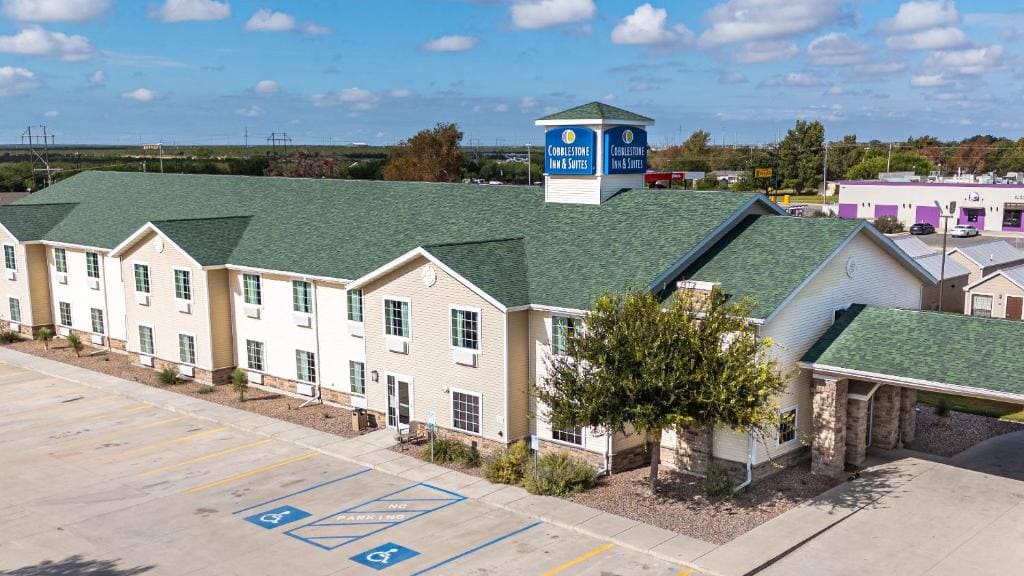 Cobblestone Inn & Suites - Big Lake - Main view