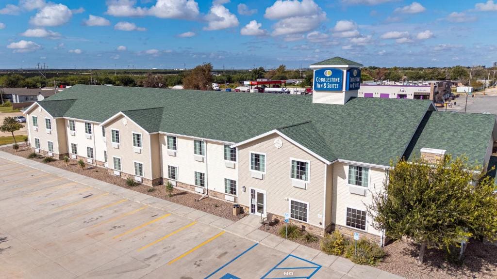 Cobblestone Inn & Suites - Big Lake - View 6