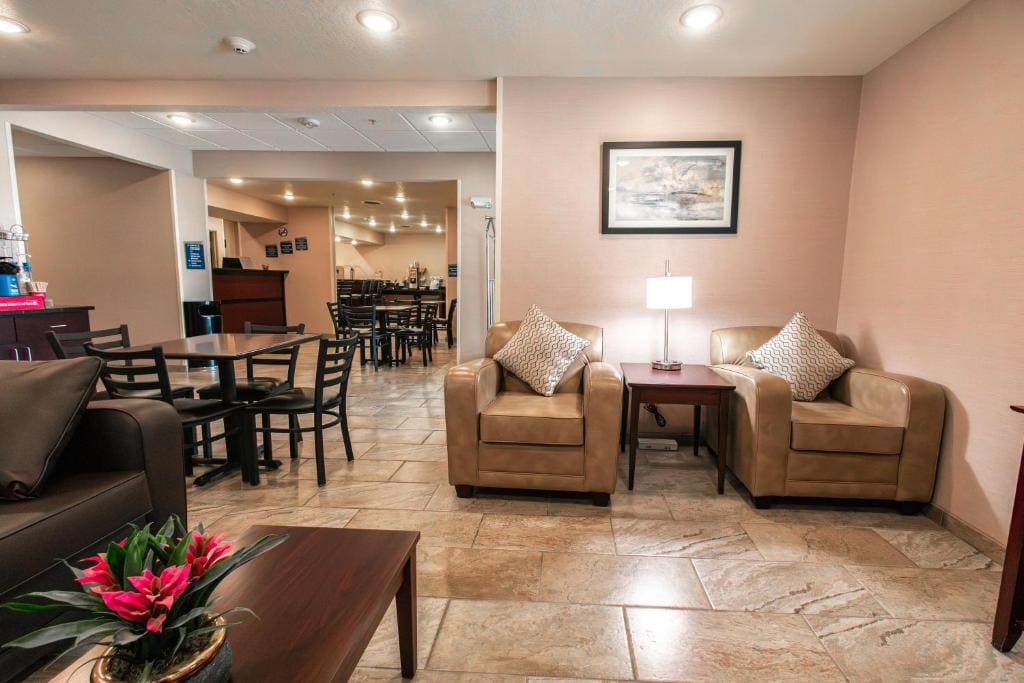 Cobblestone Inn & Suites - Big Lake - View 3