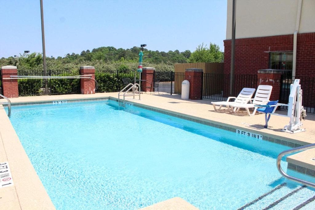 Comfort Inn & Suites Fultondale Gardendale I-65 - View 3