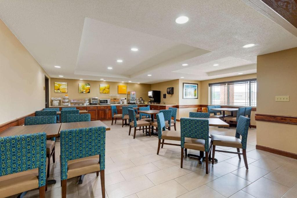 Comfort Inn & Suites Milford - View 3