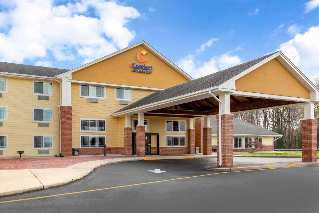 Comfort Inn & Suites Milford - Main view