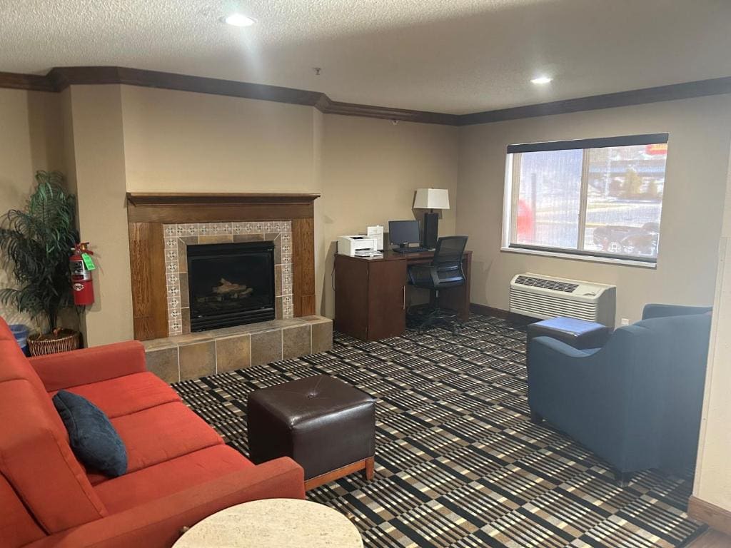 Quality Inn & Suites Bradford - View 4