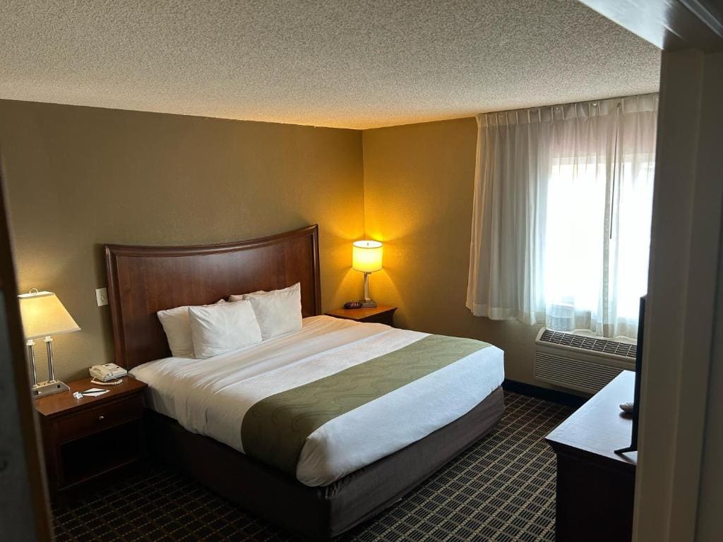 Quality Inn & Suites Bradford - View 7