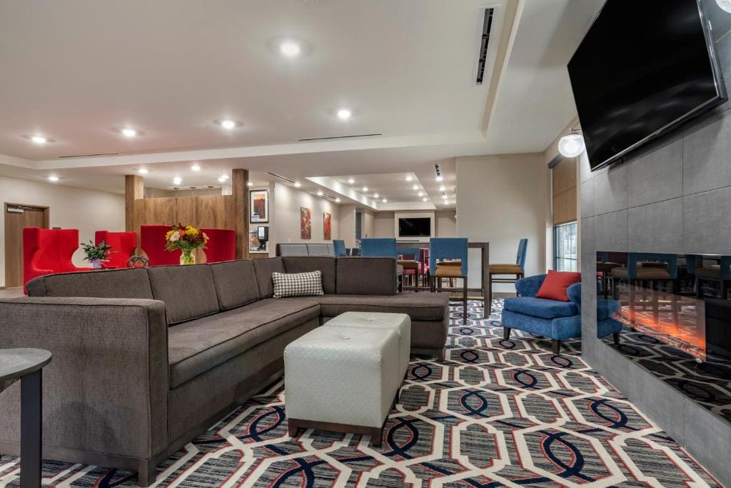 Comfort Inn & Suites Downtown near University - View 5