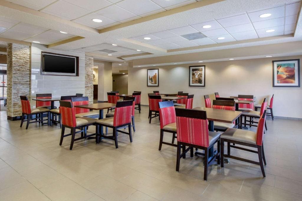Comfort Inn & Suites SW Houston Sugarland - View 3