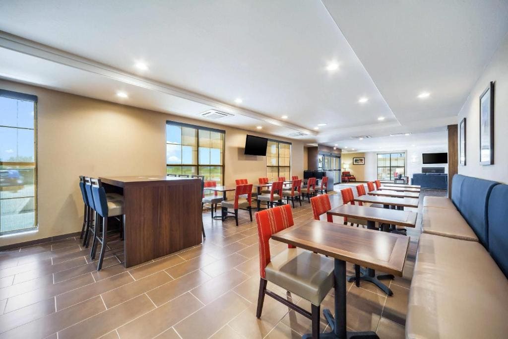 Comfort Inn & Suites North Platte - View 4