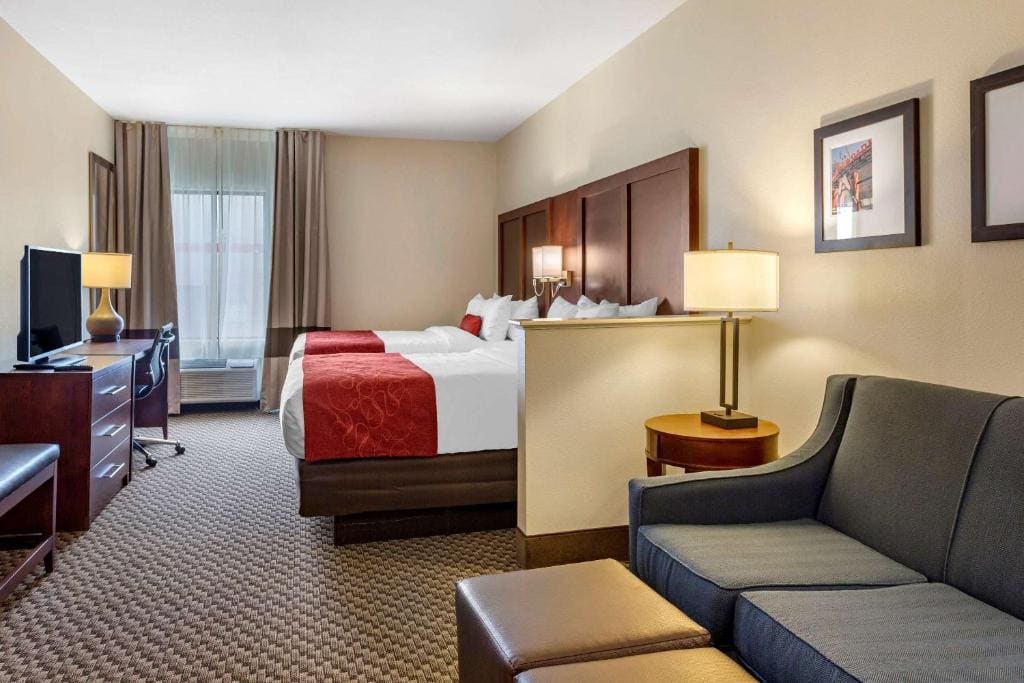 Comfort Suites Cordova - View 2