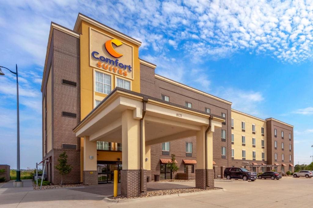 Comfort Suites - Main view