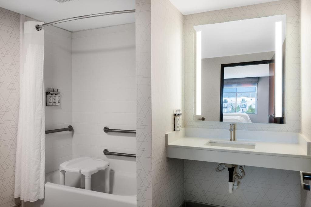 Holiday Inn Express Rochester South - Mayo Area by IHG - View 7