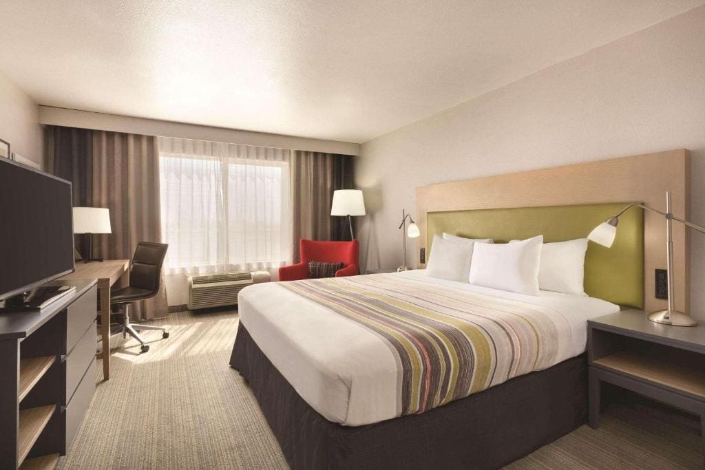 Country Inn & Suites by Radisson, Fresno North, CA - View 6
