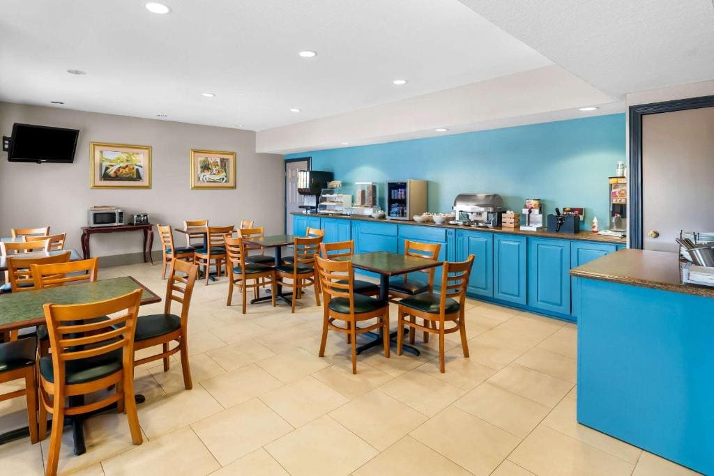 Country Inn & Suites by Radisson, Hot Springs, AR - View 3