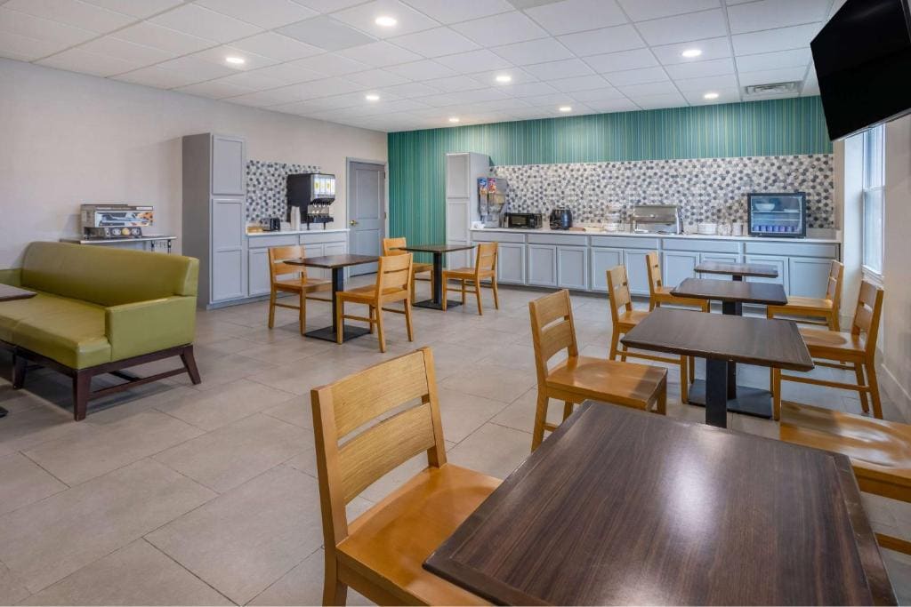 Wingate by Wyndham Waldorf - Washington DC Area - View 3