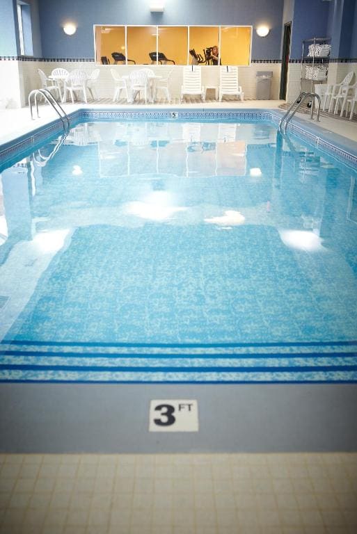 Country Inn & Suites by Radisson, Grand Rapids East, MI - View 6