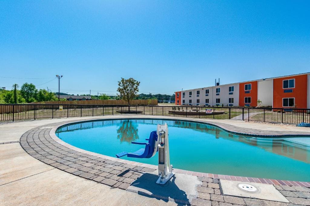 Motel 6-White, GA - Cartersville - View 7