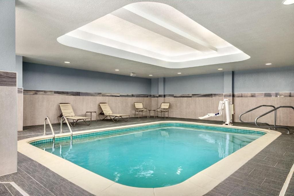 Courtyard by Marriott Columbia - View 3