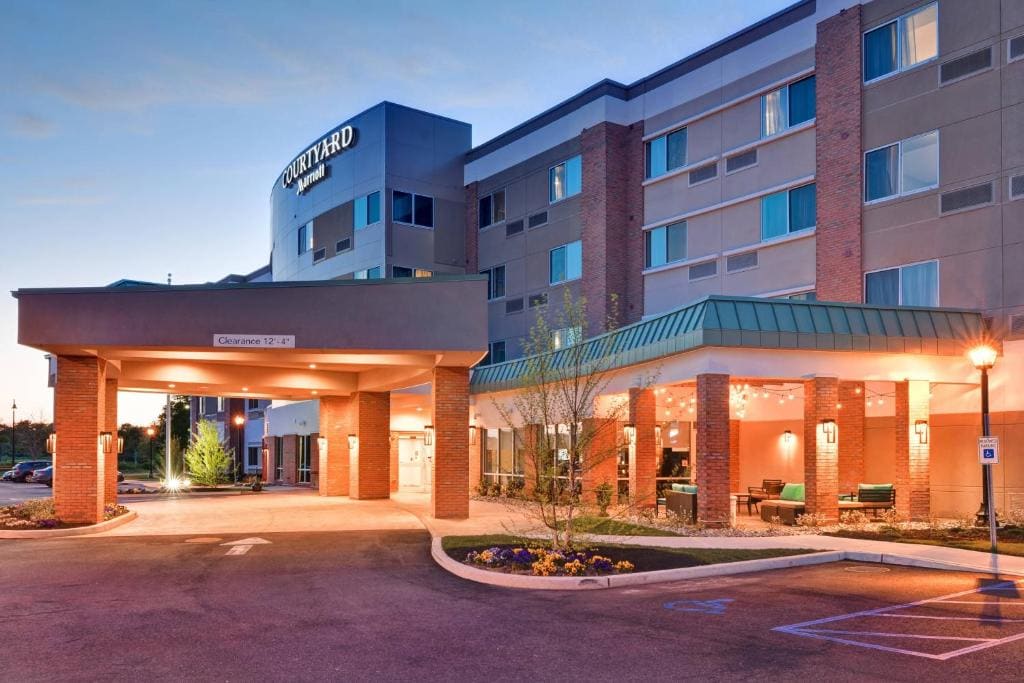 Courtyard by Marriott Long Island Islip/Courthouse Complex - Main view