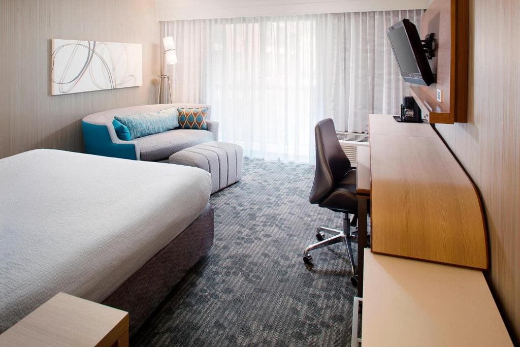 Courtyard by Marriott Richmond Airport - View 7