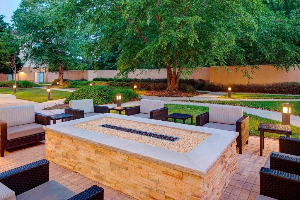 Courtyard by Marriott Richmond Airport - View 4