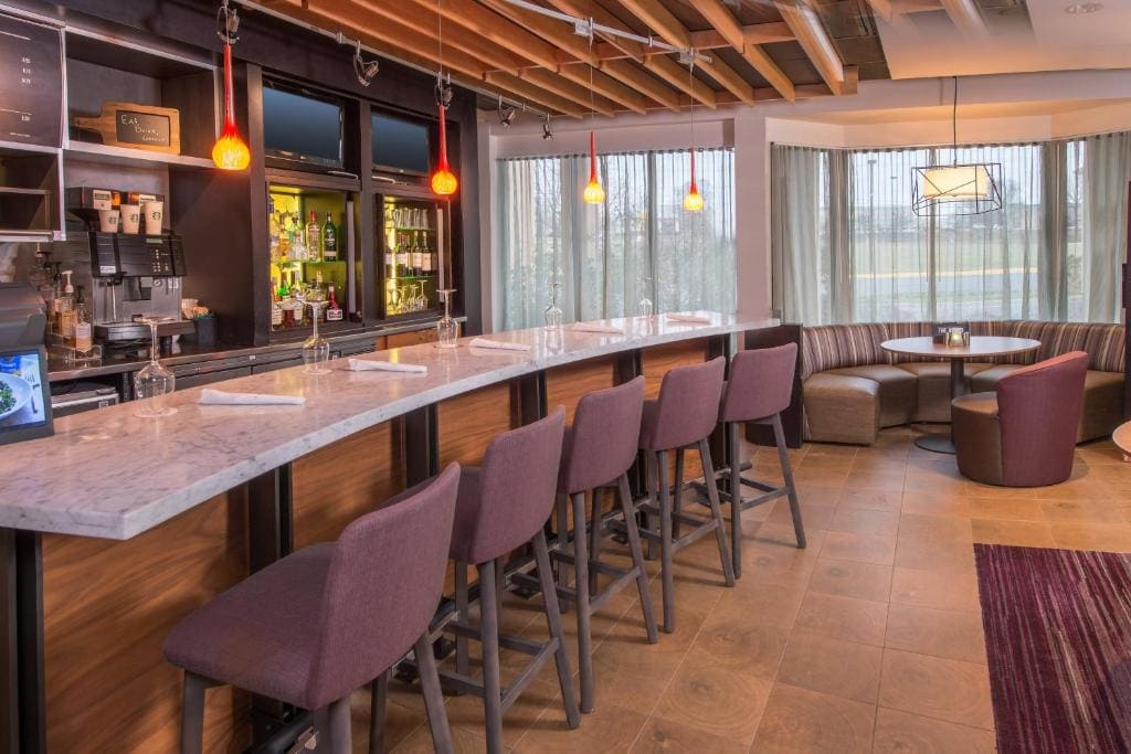 Courtyard by Marriott Fairfax Fair Oaks - View 4