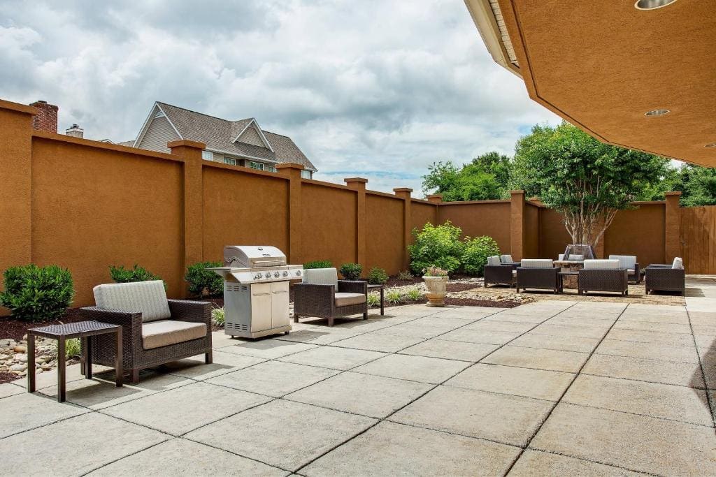 Courtyard Knoxville Cedar Bluff - View 4