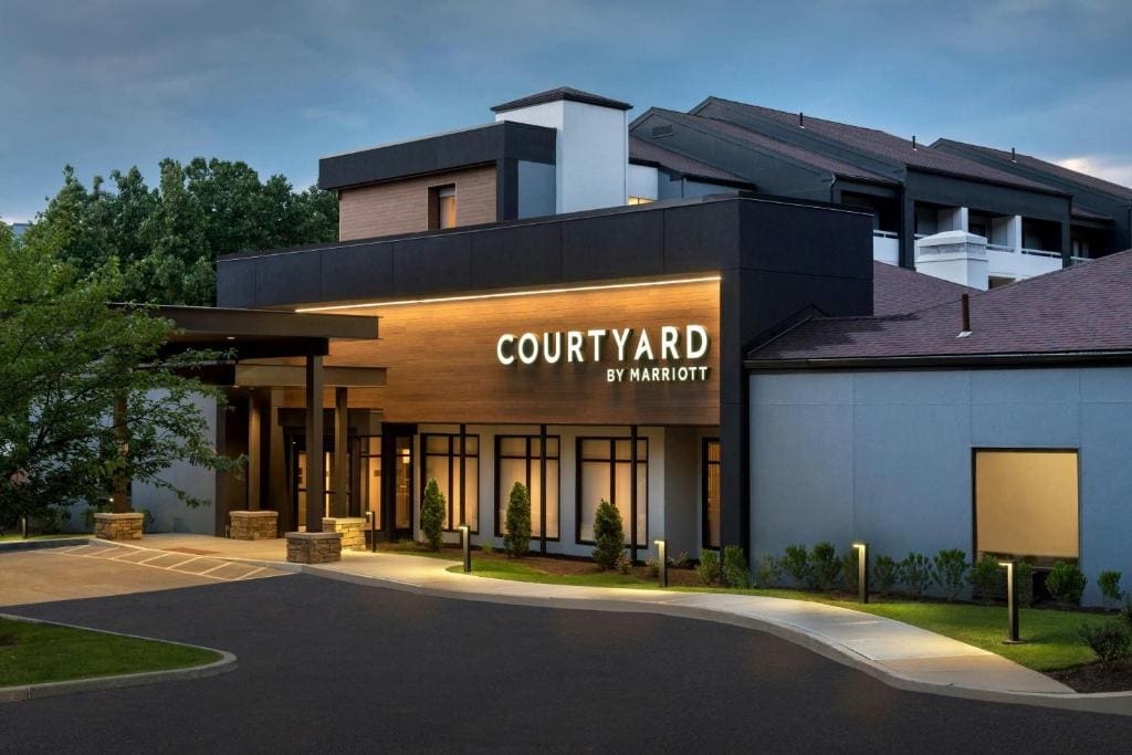 Courtyard by Marriott Norwalk - Main view